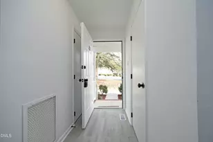 22 Durbin Pl, Durham, NC 27705 - Photo 5