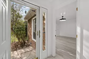 127 Clancy Cir, Cary, NC 27511 - Photo 3