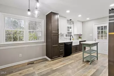 1008 Castalia Drive, Cary, NC 27513 - Photo 7