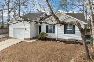 704 Pepperstone Ct, Fuquay-Varina, NC 27526 - Photo 3