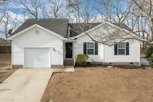 704 Pepperstone Ct, Fuquay-Varina, NC 27526 - Photo 1