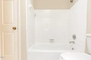 1021 Brighthurst Dr, Raleigh, NC 27605 - Photo 19