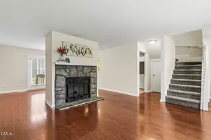 102 Tracy Ct, Cary, NC 27513 - Photo 7