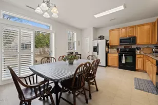 328 Larktree Ln, Fuquay-Varina, NC 27526 - Photo 7