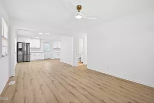 804 Plentywood Ct, Raleigh, NC 27615 - Photo 5