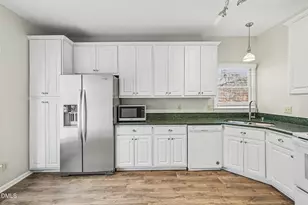 3706 Carnegie Ln, Raleigh, NC 27612 - Photo 9