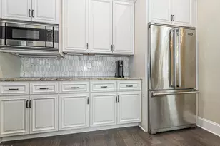 1015 Black River Dr, Zebulon, NC 27597 - Photo 7