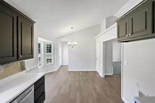 165 Sommerset Dr, Clayton, NC 27520 - Photo 9