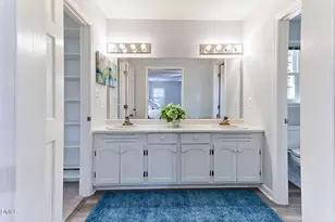 8121 Brookwood Ct, Raleigh, NC 27613 - Photo 23