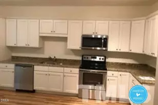 136 Sunnyview Ln, Clayton, NC 27520 - Photo 5