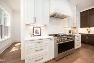 3521 Brook Dr, Raleigh, NC 27609 - Photo 15