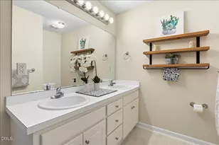 215 W Moss Creek Dr, Clayton, NC 27520 - Photo 25