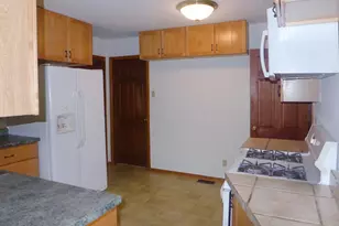 321 Glendale Dr, Chapel Hill, NC 27514 - Photo 5