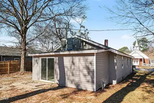 800 E Lizzie St, Selma, NC 27576 - Photo 17