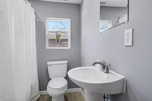 800 E Lizzie St, Selma, NC 27576 - Photo 15