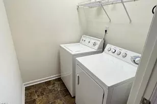 2547 Asher View Ct, Raleigh, NC 27606 - Photo 17