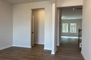 1652 Elk Run Dr, Fayetteville, NC 28312 - Photo 5