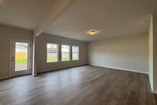 1652 Elk Run Dr, Fayetteville, NC 28312 - Photo 9