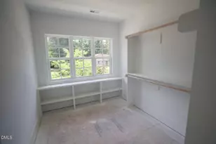 5308 Parkwood Dr, Raleigh, NC 27612 - Photo 15