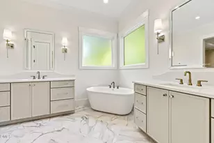 5308 Parkwood Dr, Raleigh, NC 27612 - Photo 17