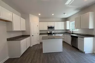 1660 Elk Run Dr, Fayetteville, NC 28312 - Photo 9