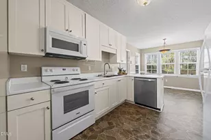 307 Laurel Ridge Dr, Clayton, NC 27520 - Photo 7