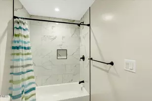 403 Oak St, Roanoke Rapids, NC 27870 - Photo 33