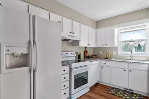 113 Weatherstone Dr, Chapel Hill, NC 27514 - Photo 5