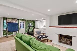 2427 Glenwood Ave, Raleigh, NC 27608 - Photo 25