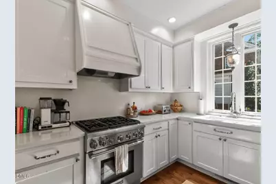 2427 Glenwood Avenue, Raleigh, NC 27608 - Photo 13