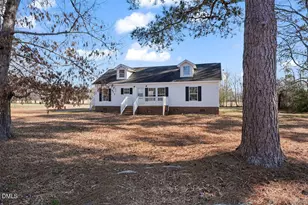 201 Mason Dr, Erwin, NC 28339 - Photo 5