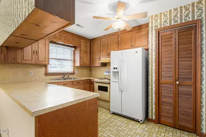 209 E Dillard Street, Mebane, NC 27302 - Photo 7