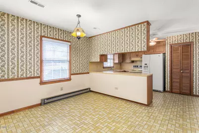 209 E Dillard Street, Mebane, NC 27302 - Photo 5