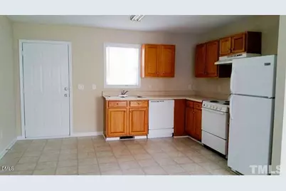 3127 Woods Place, Raleigh, NC 27607 - Photo 3