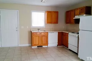 3127 Woods Pl, Raleigh, NC 27607 - Photo 3