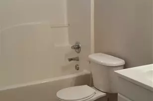 3127 Woods Pl, Raleigh, NC 27607 - Photo 9