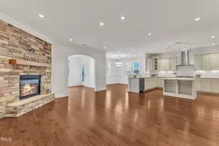 644 Angelica Cir, Cary, NC 27518 - Photo 5