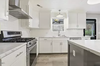 205 W Wilson Street, Smithfield, NC 27577 - Photo 9