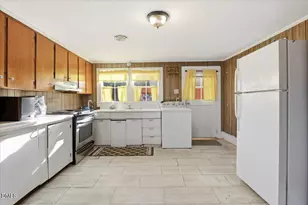 209 Price St, Pine Level, NC 27576 - Photo 13