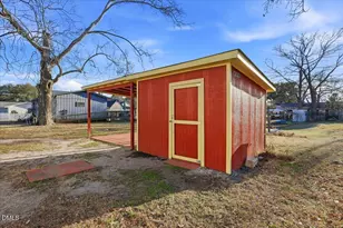 209 Price St, Pine Level, NC 27576 - Photo 21