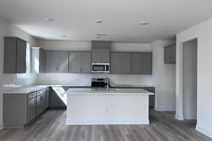 1409 Green Cypress Dr, Zebulon, NC 27597 - Photo 5