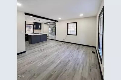 912 E Sanders Street, Four Oaks, NC 27524 - Photo 5