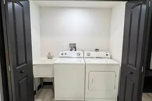 912 E Sanders St, Four Oaks, NC 27524 - Photo 11