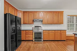 9109 Club Hill Dr, Raleigh, NC 27617 - Photo 13