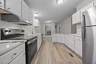 252 Regina Ln, Henderson, NC 27537 - Photo 7