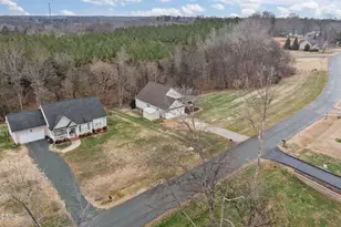 1657 Alzora Ct, Burlington, NC 27217 - Photo 3