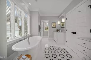 1412 Eden Ln, Raleigh, NC 27608 - Photo 23