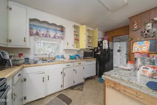 541 Old Cheraw Hwy, Rockingham, NC 28379 - Photo 9