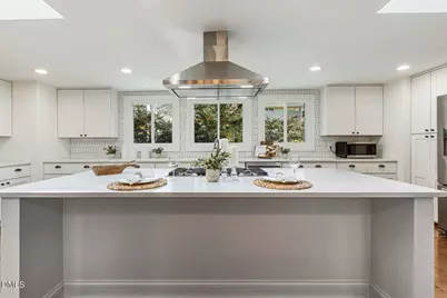 3704 Swann Street, Raleigh, NC 27612 - Photo 5