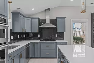 3513 Brook Dr, Raleigh, NC 27609 - Photo 13